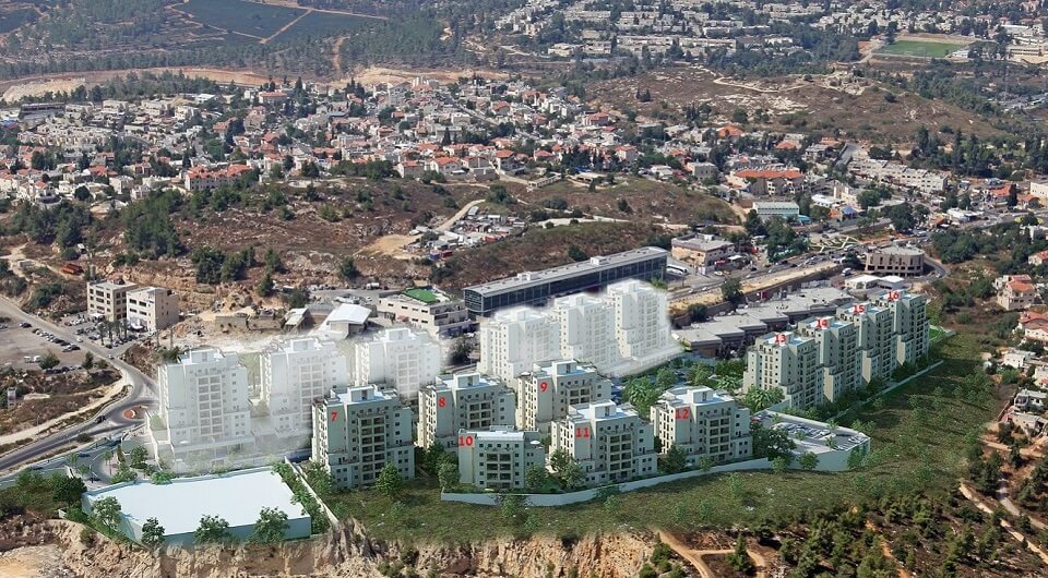 בניינים ממוספרים מ-7 עד 16, המון בתים קטנים מסביב